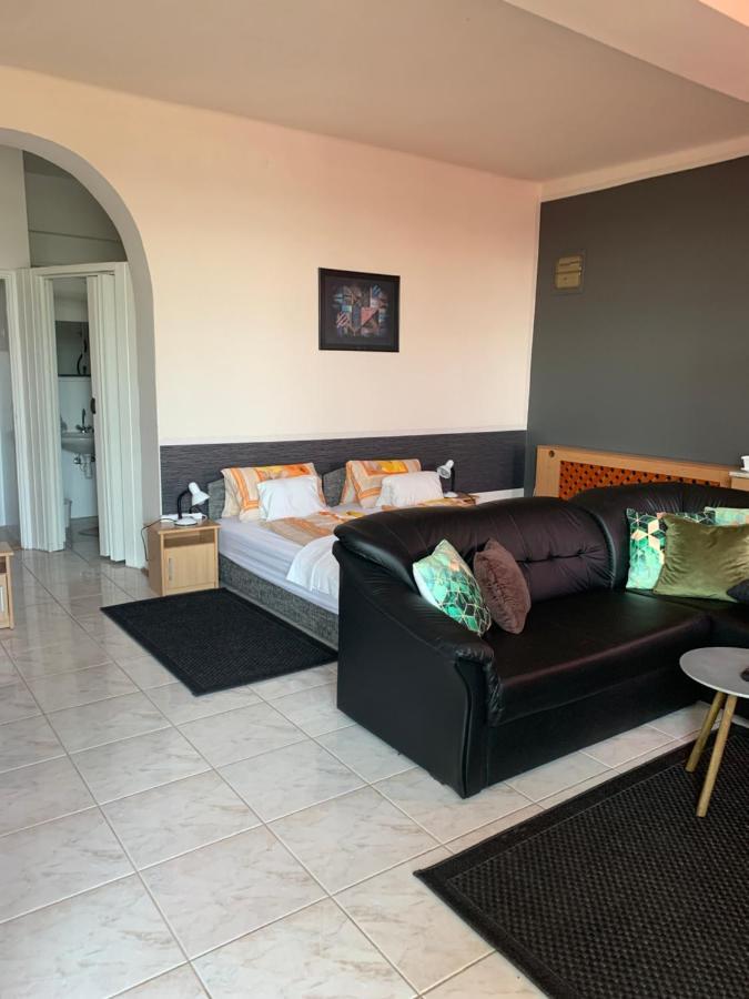 Arthaus Roenoek Apartment Ronok Екстериор снимка