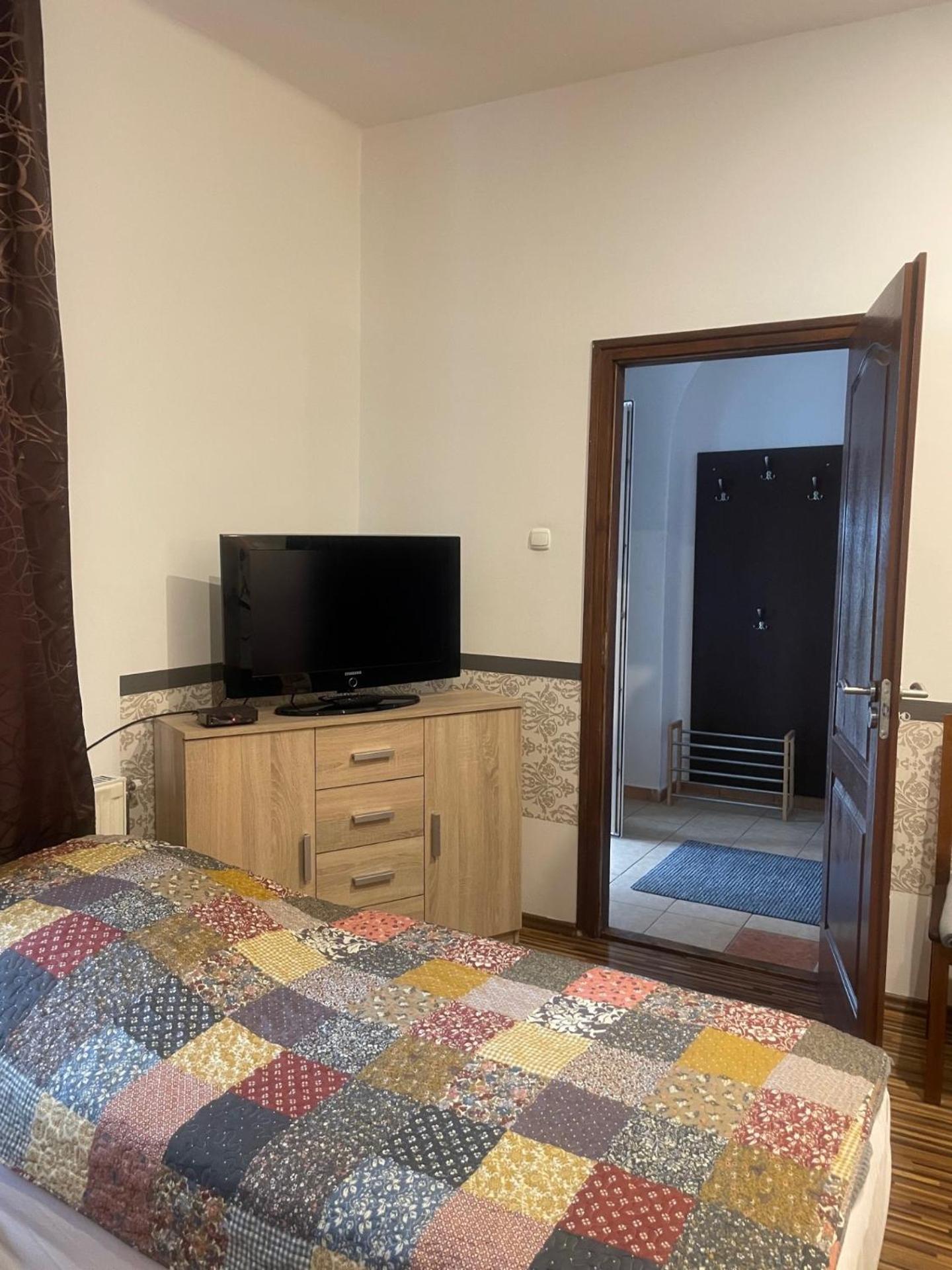 Arthaus Roenoek Apartment Ronok Екстериор снимка